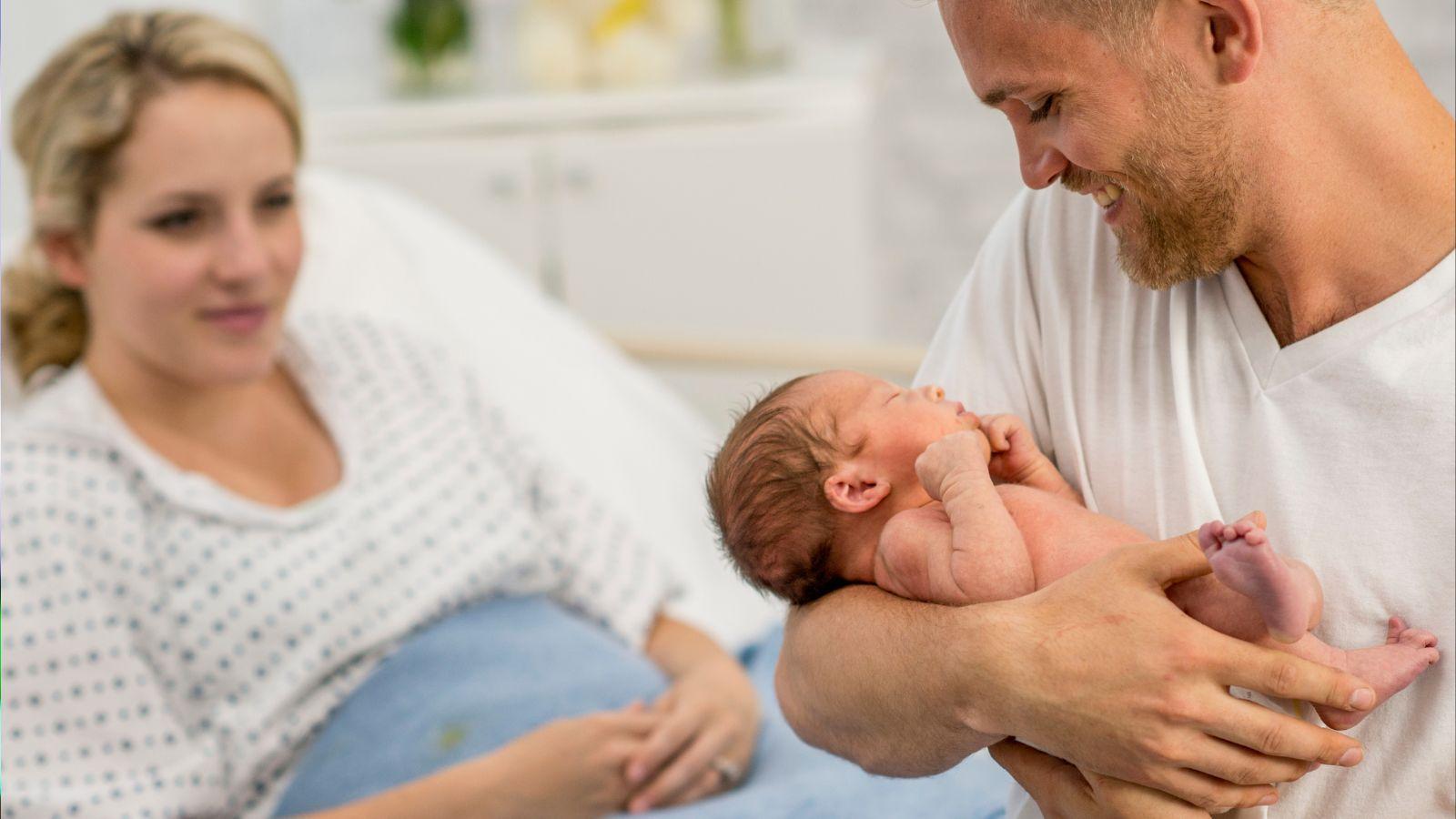 self-confidence first-time parent, boost confidence new parent, parenting confidence tips, new parent self-esteem, parent confidence advice, first-time parent support, parenting skills development, self-assurance new mom dad, parental confidence improvement
